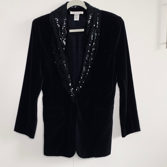 M Vintage Velvet Tuxedo Blazer with 80s Shoulder Pads and Sequined Lapels - Picture 9 of 10